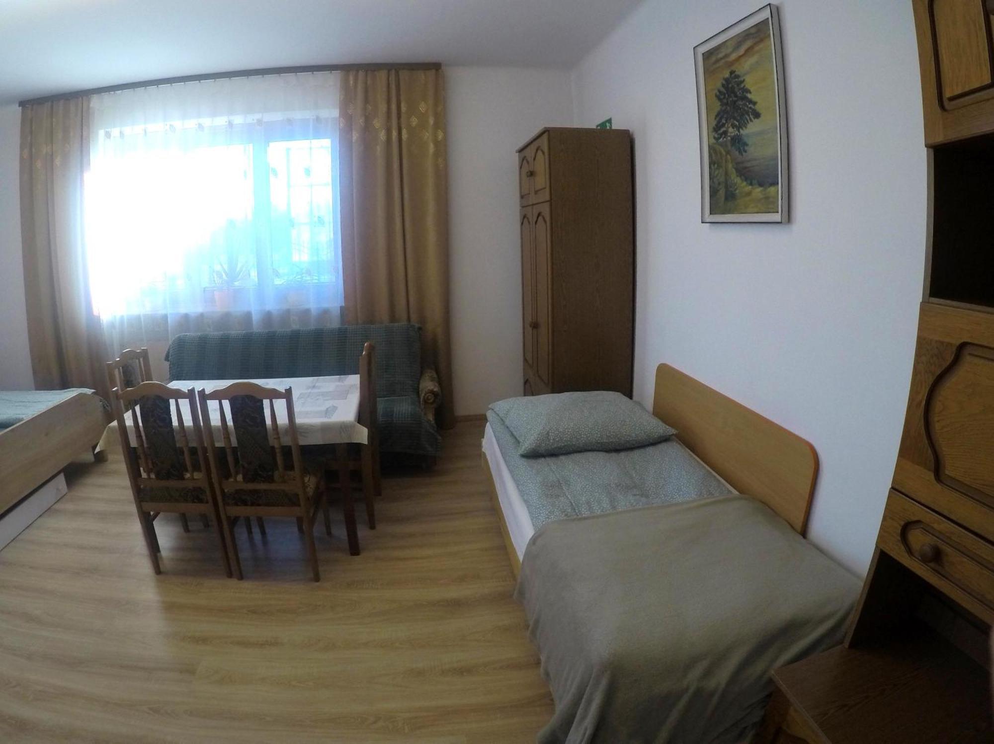 Pokoje Goscinne, Mieszkanie Na Wynajem W Swidniku K Lublina מראה חיצוני תמונה